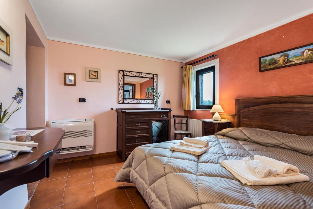 Bed and Breakfast Casale Dei Gelsi Кастільйоне-ін-Теверина Екстер'єр фото