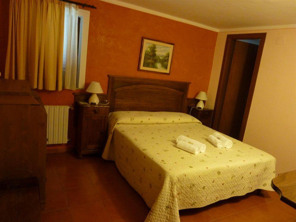 Bed and Breakfast Casale Dei Gelsi Кастільйоне-ін-Теверина Екстер'єр фото