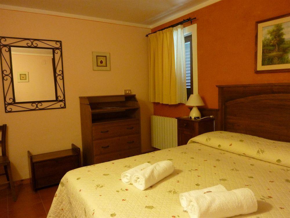 Bed and Breakfast Casale Dei Gelsi Кастільйоне-ін-Теверина Екстер'єр фото
